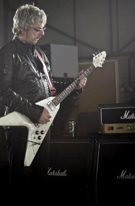 Savage - Guitar
